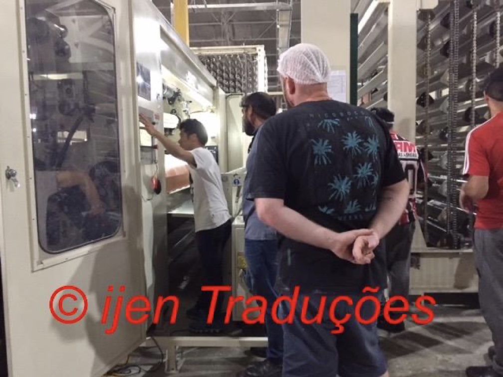 Interpretação durante treinamento técnico em fábrica